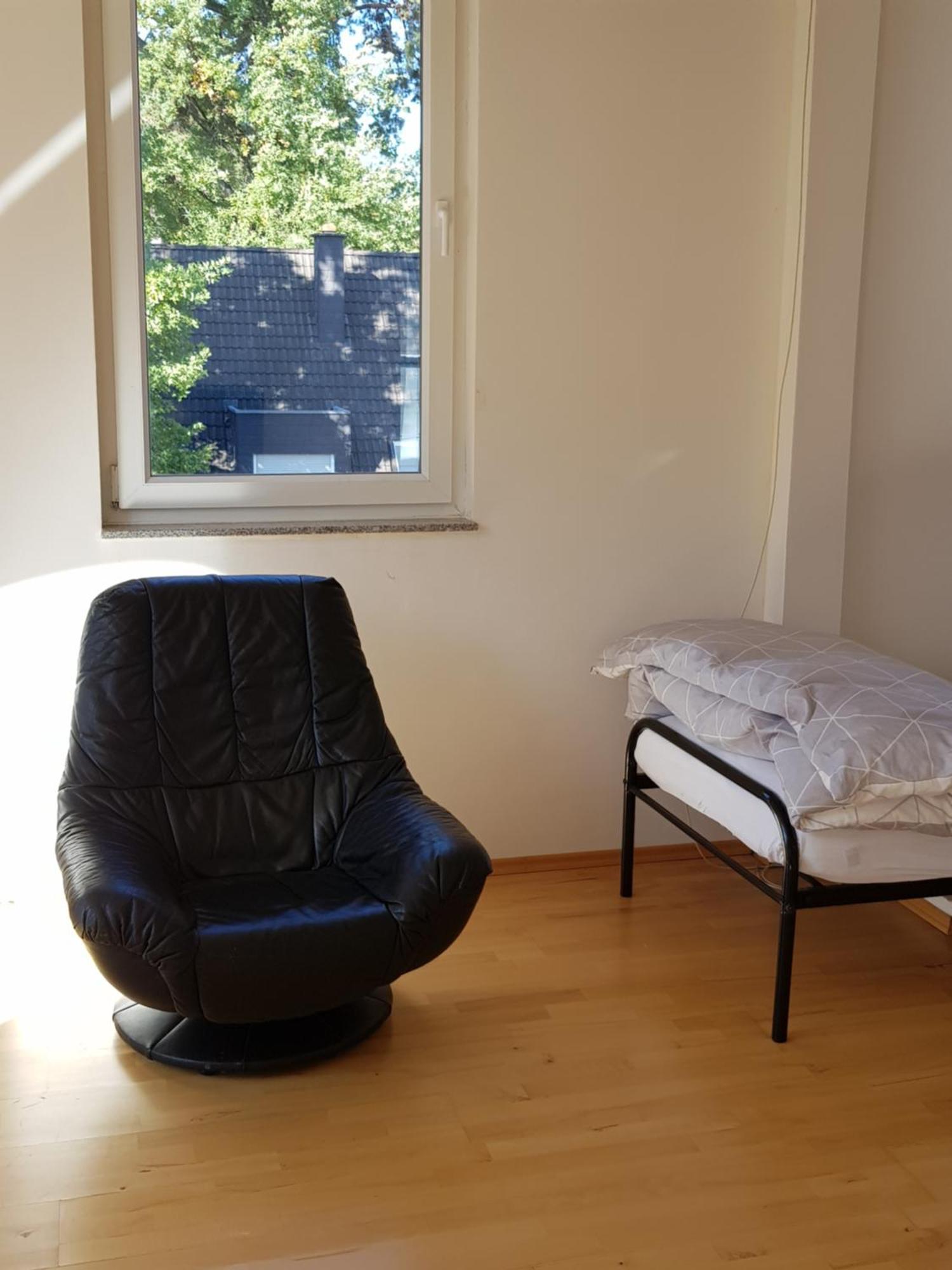 High Ceiling 2 Bedrooms